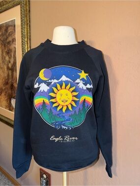 Eagle River Wisconsin 90s Whimsigoth graphic black crewneck sweater size S
